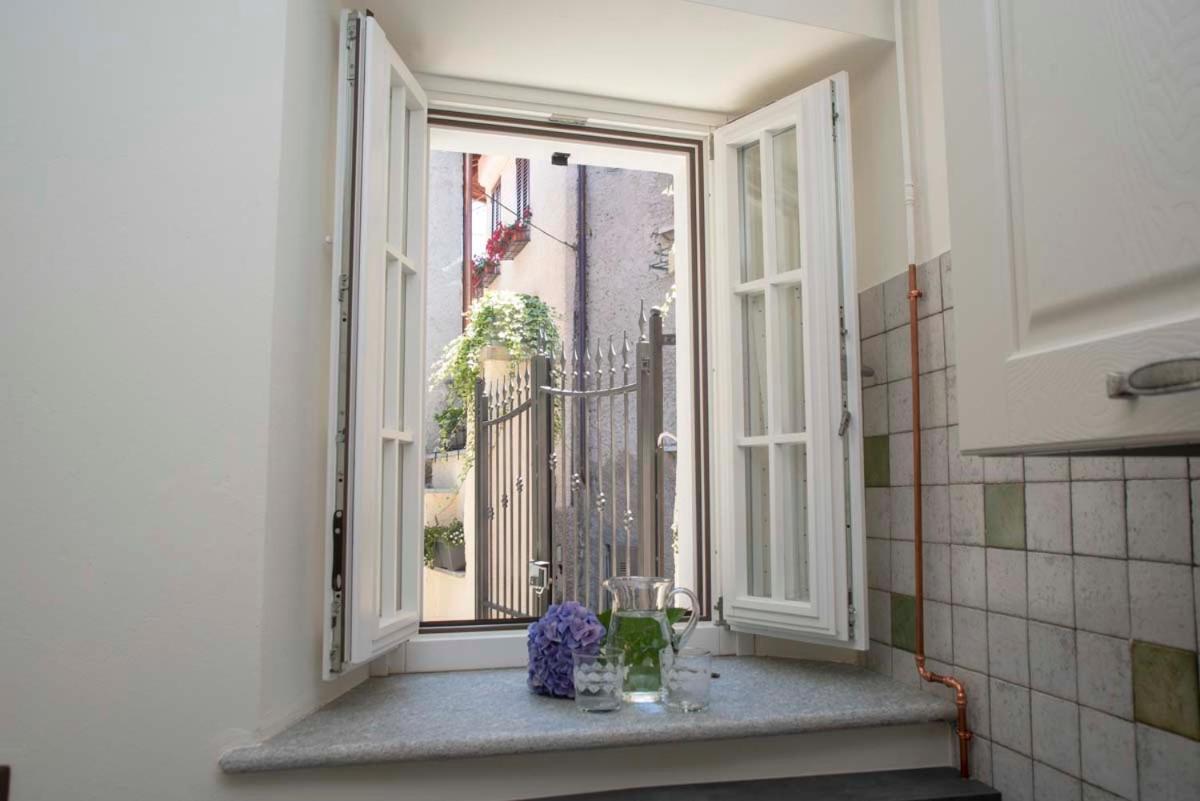 Vila Casa Mia Castelveccana Exteriér fotografie